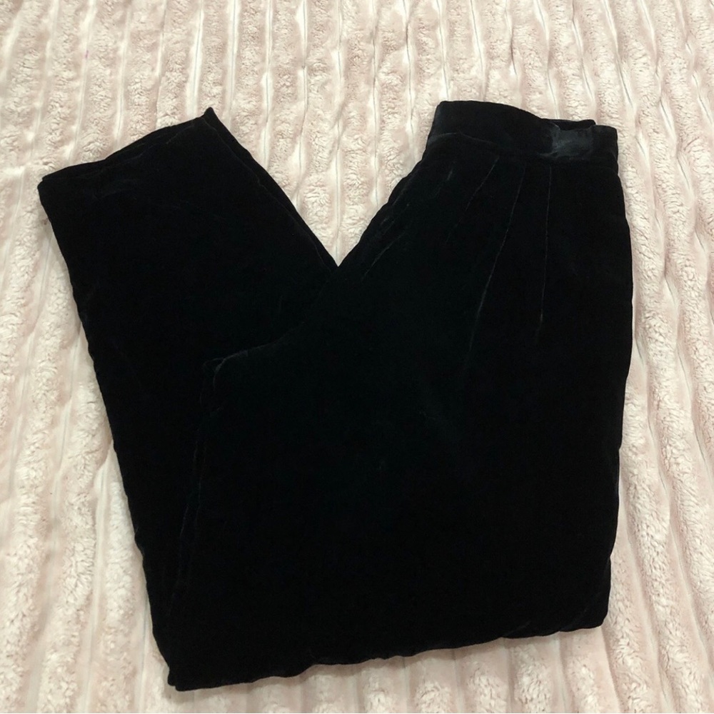 Dana Buchman Women’s Black Velvet Vintage Pants Size 10